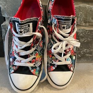 Converse shoes Size 4